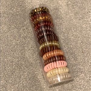 NWT 14 pack hair coils